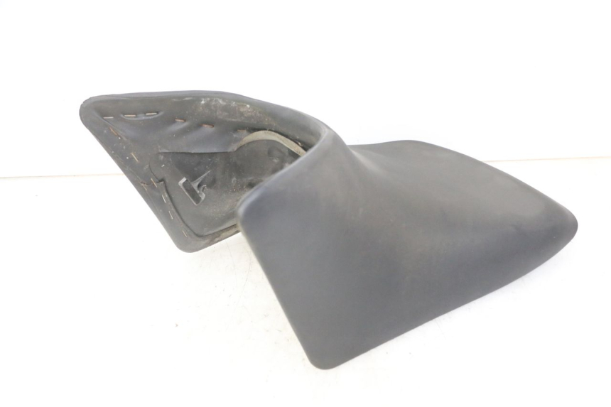 photo de FRONT SEAT HONDA CBF 500 (2004 - 2007)