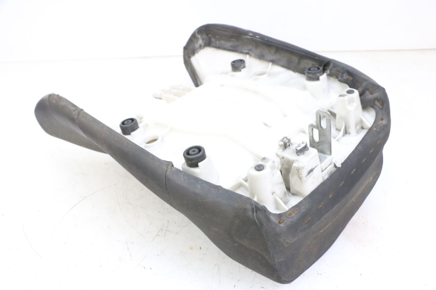 photo de FRONT SEAT YAMAHA FJR ABS 1300 (2006 - 2012) - Surface and material condition
