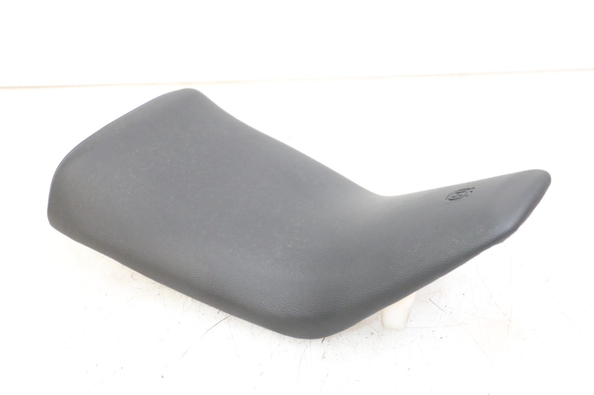 photo de FRONT SEAT HUSQVARNA SVARTPILEN 401 (2018 - 2023)