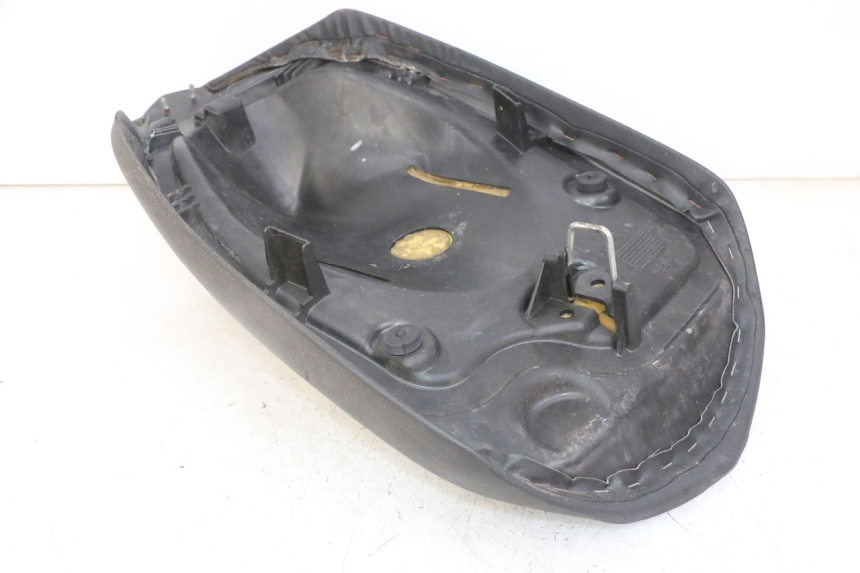 photo de FRONT SEAT PEUGEOT JET FORCE CARBU 50 (2003 - 2016)