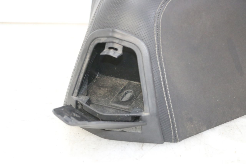 photo de FRONT SEAT PEUGEOT SATELIS 125 (2013 - 2018)