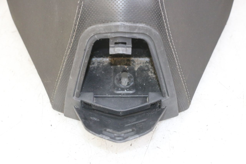 photo de FRONT SEAT PEUGEOT SATELIS 125 (2013 - 2018)