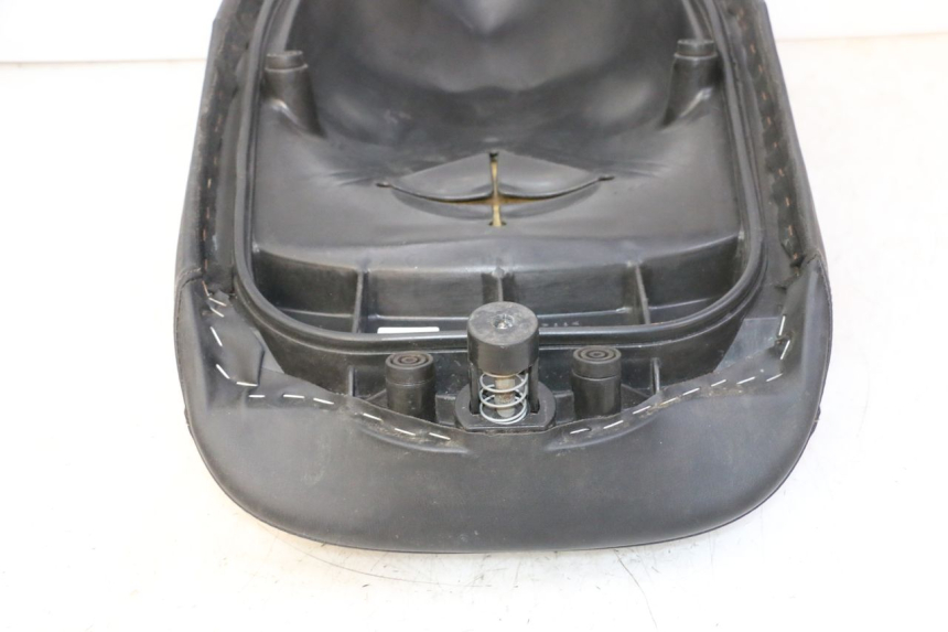 photo de FRONT SEAT YAMAHA YP MAJESTY 125 (2007 - 2010)