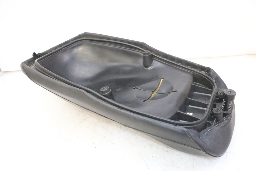 photo de FRONT SEAT YAMAHA YP MAJESTY 125 (2007 - 2010)