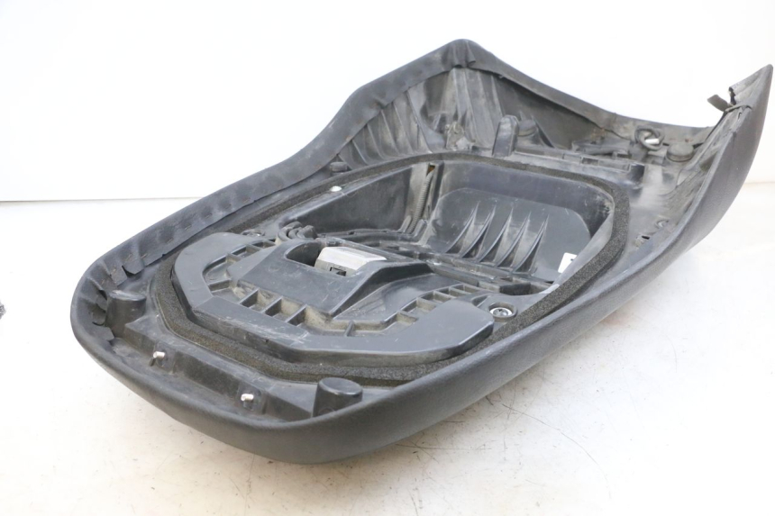 photo de SEAT SUZUKI BURGMAN EXECUTIVE ABS 650 (2006 - 2012) - Alternative angle