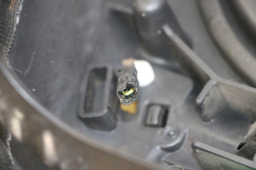 photo de SEAT PIAGGIO MP3 RL 250 (2007 - 2010) - Alternative perspective