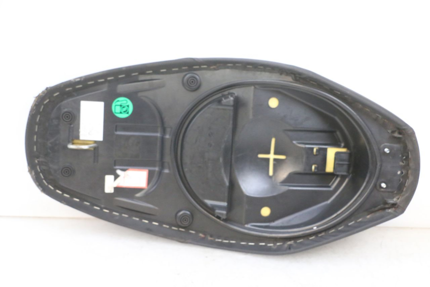 photo de SEAT YAMAHA NEOS NEO'S 4T 50 (2008 - 2016) - Detailed visual inspection