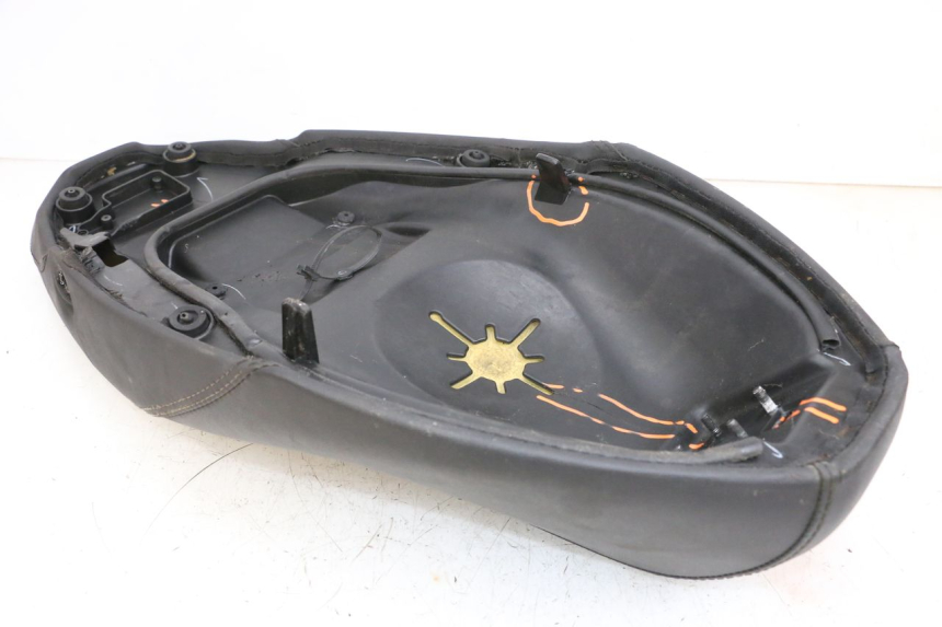 photo de SEAT PIAGGIO NEW TYPHOON 50 (2018 - 2021) - Detailed visual inspection