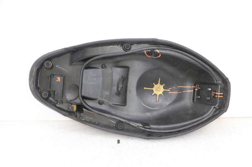 photo de SEAT PIAGGIO NEW TYPHOON 50 (2018 - 2021) - Fixing points details