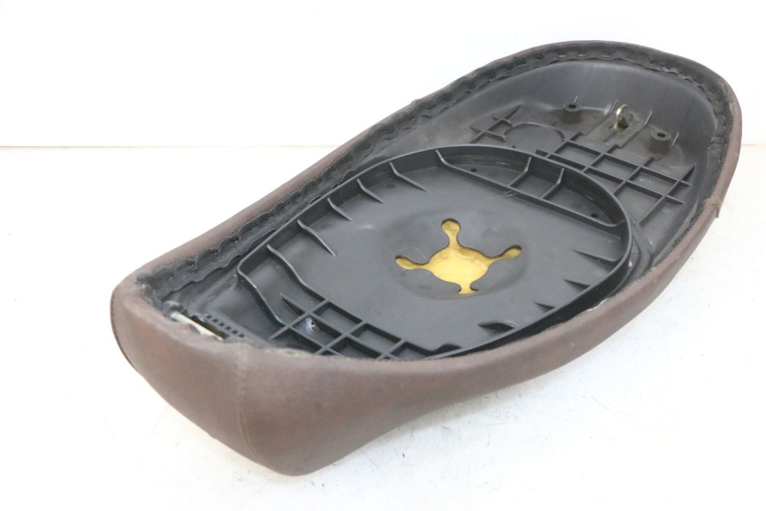 photo de SEAT EFUN PUSA 1 - Technical close-up