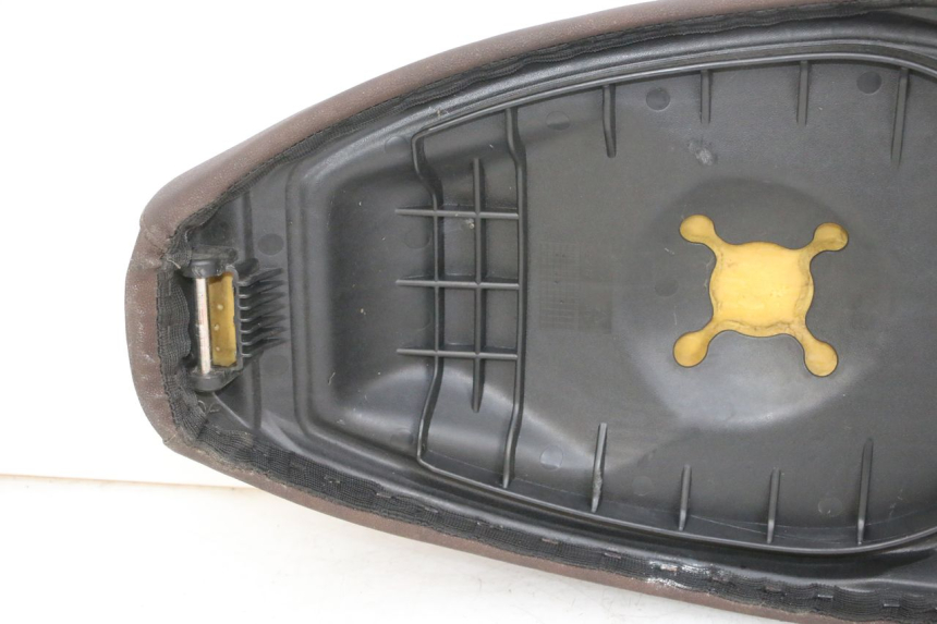 photo de SEAT EFUN PUSA 1 - Surface and material condition