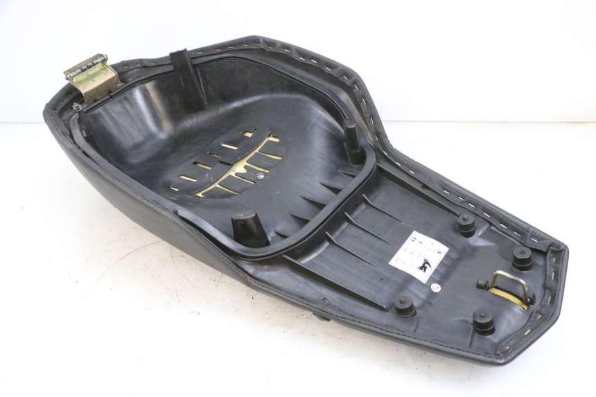 photo de SEAT PEUGEOT SPEEDFIGHT 4 4T EFI 50 (2021 - 2025) - Alternative perspective