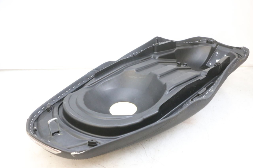 photo de SEAT YAMAHA TRICITY 300 (2020 - 2024) - Markings and original references