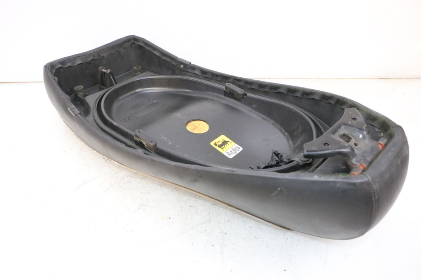 photo de SEAT PIAGGIO VESPA GTS SUPER IE 125 (2009 - 2016) - Technical close-up