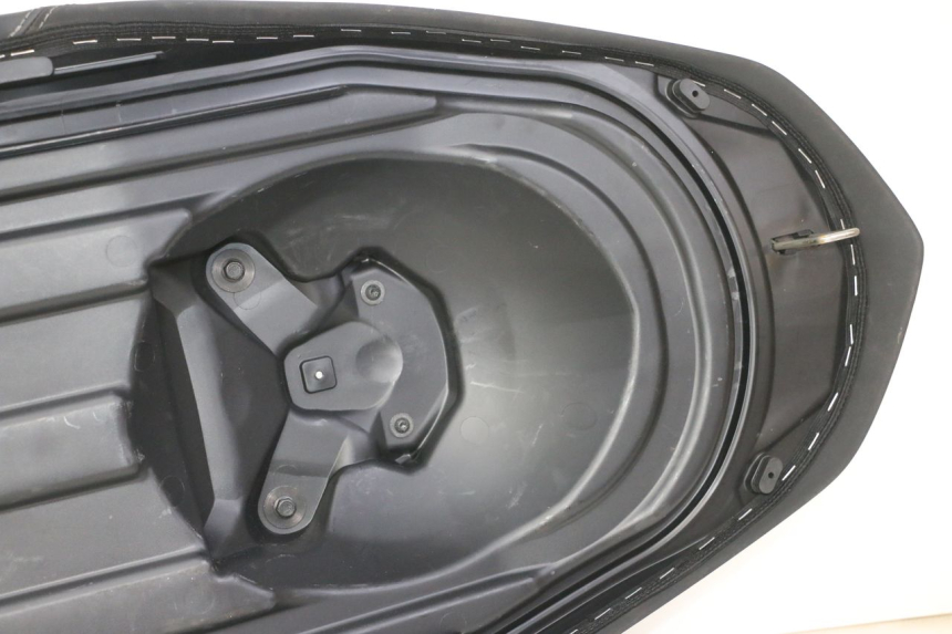 photo de SEAT YAMAHA XMAX X-MAX 125 (2021 - 2025)