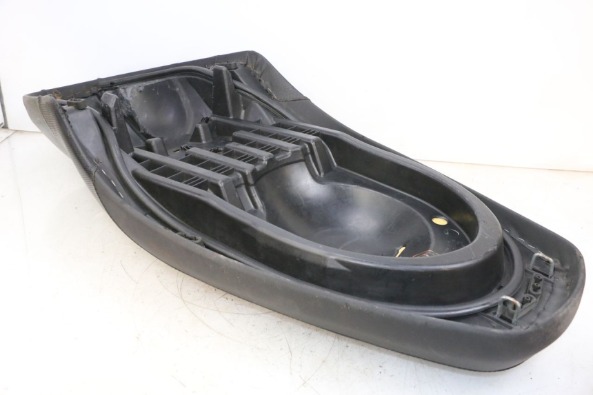 photo de SEAT YAMAHA XMAX X-MAX 125 (2006 - 2009) - Detailed visual inspection