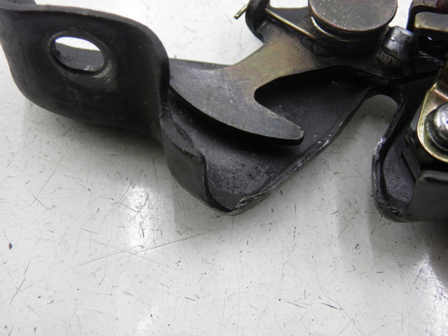 photo de SEAT LOCK SET HONDA FES FORESIGHT 250 (1997 - 2002) - Zoom on usage condition