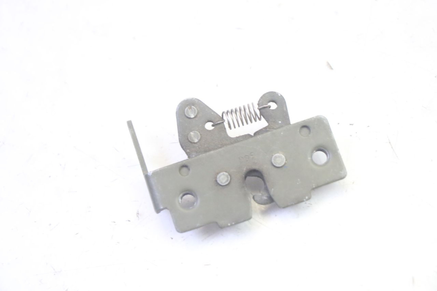 photo de SEAT LOCK SET PIAGGIO MP3 RL 250 (2007 - 2010) - Zoom on usage condition