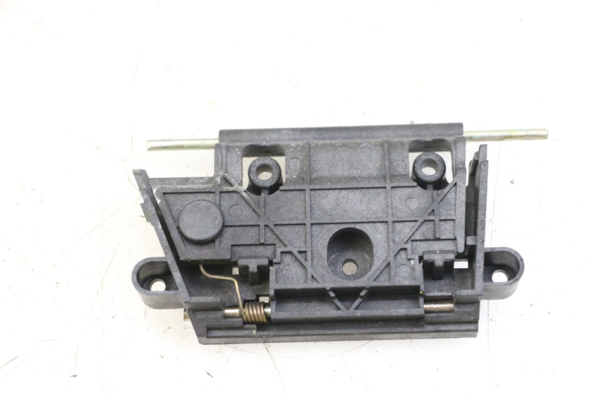 photo de SEAT LOCK SET PEUGEOT VIVACITY 125 (2010 - 2017)