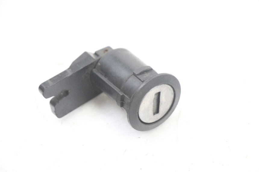 photo de SEAT LOCK SET PEUGEOT TKR TREKKER FURIOUS 50 (2005 - 2014)