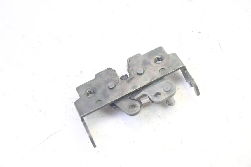 photo de SEAT LOCK PIAGGIO X8 125 (2004 - 2007) - Alternative perspective