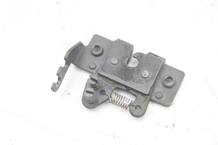 photo de SEAT LOCK PIAGGIO XEVO - X EVO 125 (2007 - 2016) - Component detail