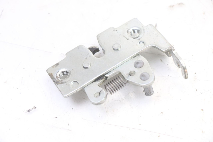 photo de SEAT LOCK PIAGGIO XEVO - X EVO 125 (2007 - 2016) - Alternative perspective