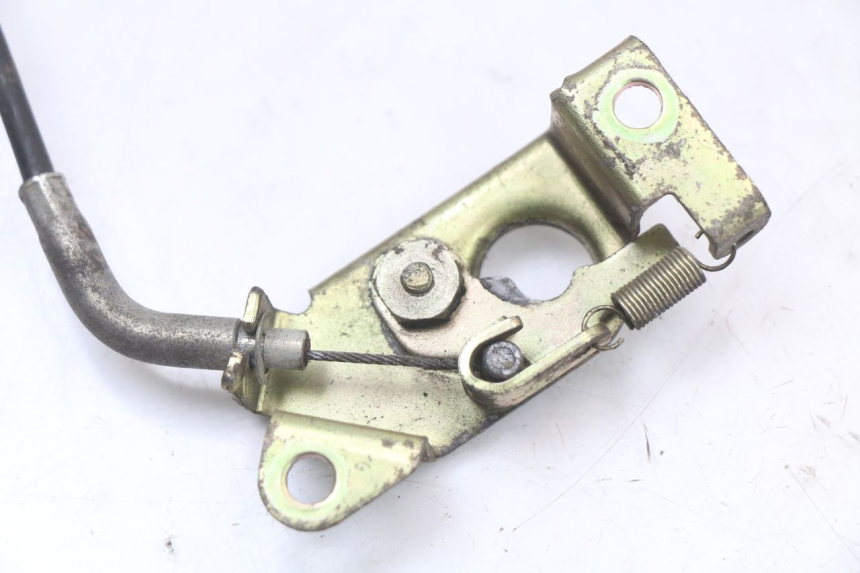 photo de Seat lock HYOSUNG GV AQUILA 125 (2000 - 2004)