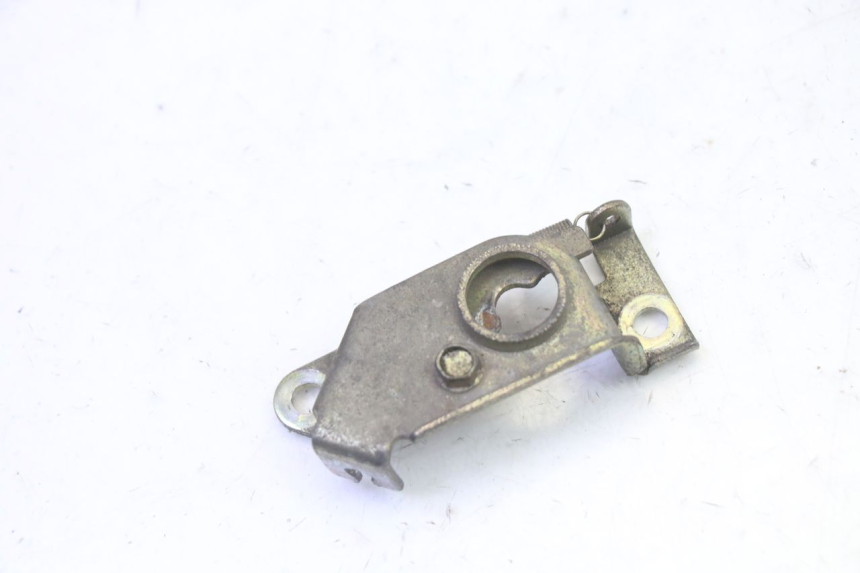 photo de Seat lock HYOSUNG GV AQUILA 125 (2000 - 2004)