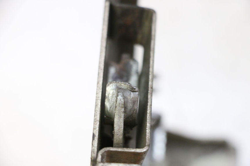 photo de SEAT LOCK SET HONDA FES S-WING SWING ABS 125 (2007 - 2015) - Zoom on usage condition