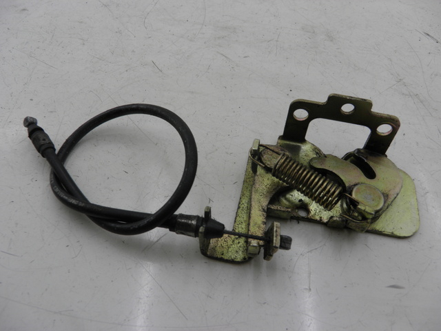 photo de SEAT LOCK SET KYMCO SPACER 50 (1998 - 2009) - Alternative perspective