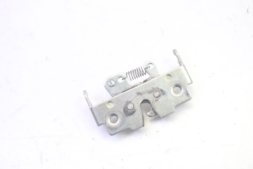 photo de SEAT LOCK YAMAHA NEOS NEO'S 4T 50 (2008 - 2016) - Zoom on usage condition