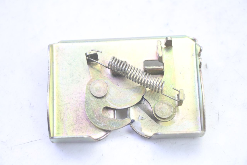 photo de SEAT LOCK SET JM MOTORS SANTANA EVO 50 (2024 - 2026) - Main view