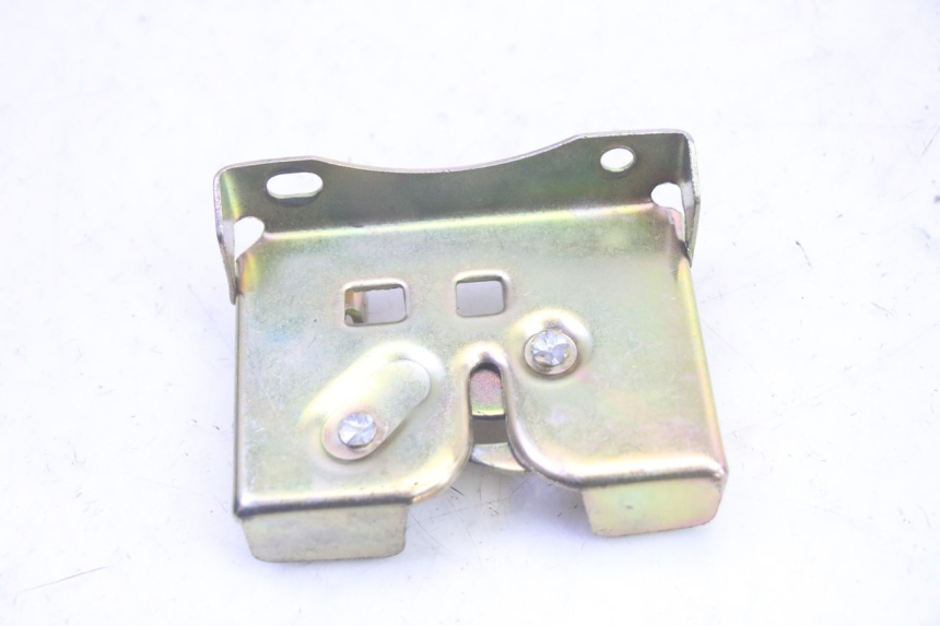 photo de SEAT LOCK SET JM MOTORS SANTANA EVO 50 (2024 - 2026) - Zoom on usage condition