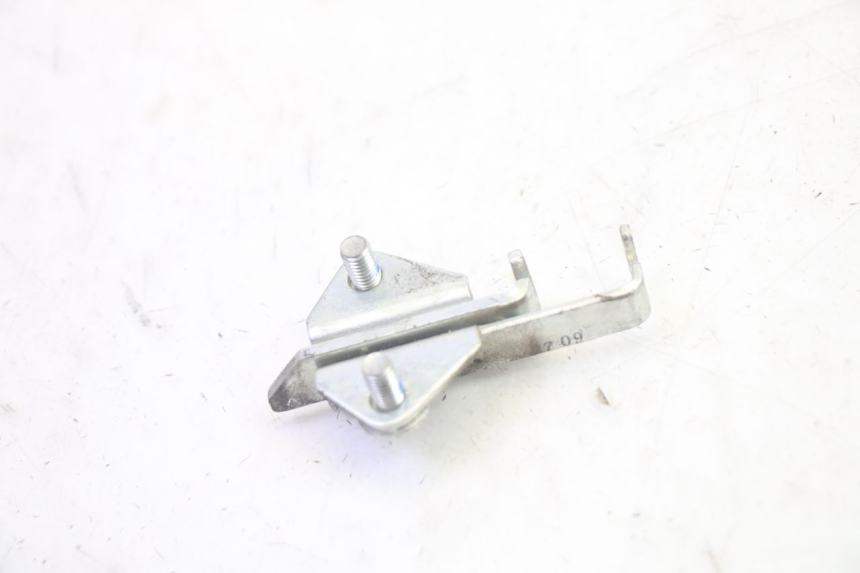 photo de SEAT LOCK SET YAMAHA TDM ABS 900 (2002 - 2014) - Alternative perspective