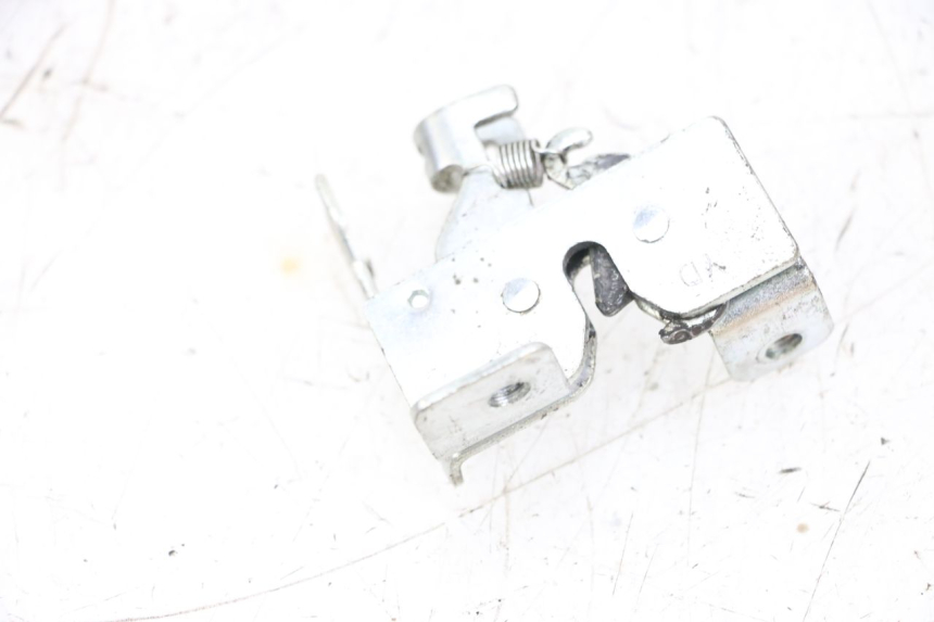 photo de SEAT LOCK SET NECO TEMPO 4T 50 (2022 - 2026) - Zoom on usage condition