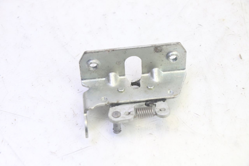 photo de SEAT LOCK SET YAMAHA TZR 50 (2008 - 2016) - Alternative perspective