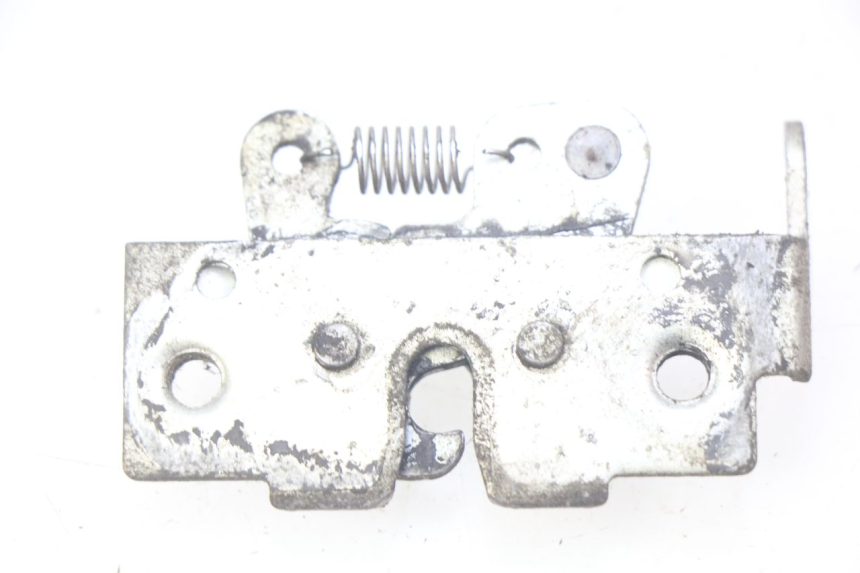 photo de SEAT LOCK YAMAHA XMAX X-MAX 125 (2006 - 2009) - Component detail