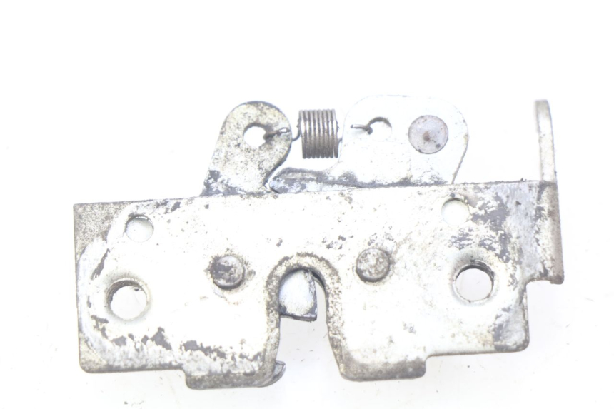 photo de SEAT LOCK YAMAHA XMAX X-MAX 125 (2006 - 2009) - Zoom on usage condition