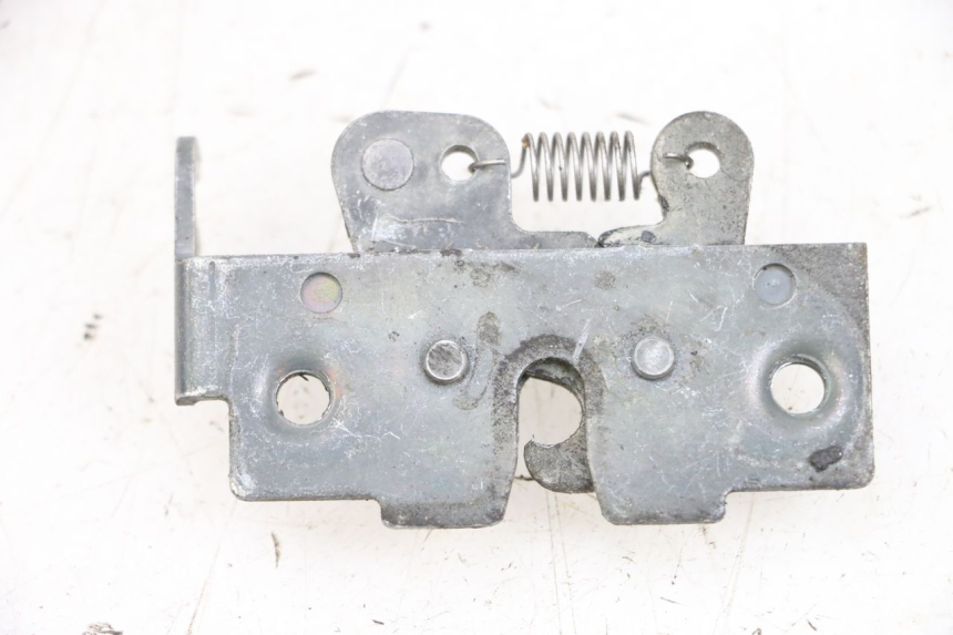 photo de SEAT LOCK YAMAHA XMAX X-MAX 125 (2006 - 2009) - Component detail