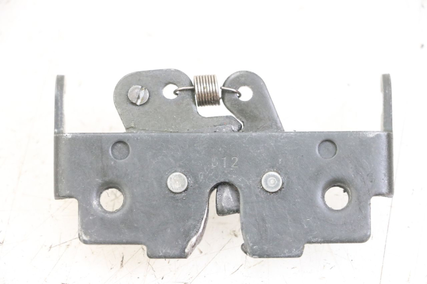 photo de SEAT LOCK PIAGGIO XEVO - X EVO 125 (2007 - 2016) - Alternative perspective