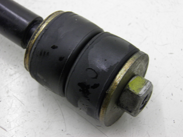 photo de ENGINE MOUNT RUBBER PIAGGIO XEVO 400 (2007) - Alternative perspective