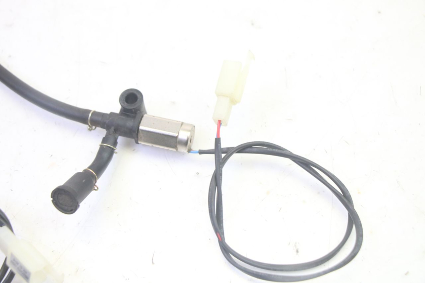 photo de AIR PRESSURE SENSOR SYM CROX 4T 50 (2016 - 2023) - Zoom on usage condition