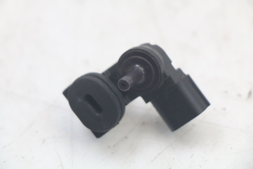 photo de AIR PRESSURE SENSOR KAWASAKI ER-6 ER6 N 650 (2012 - 2016)