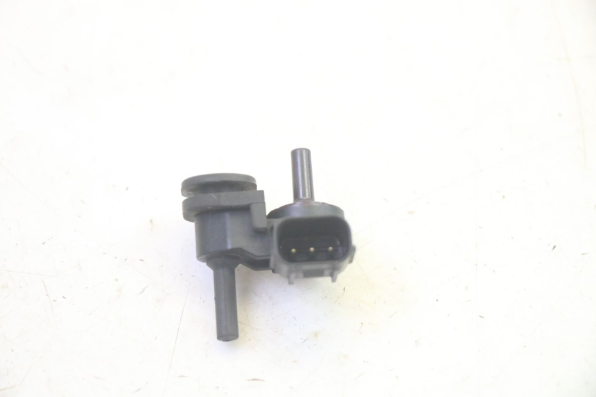photo de AIR PRESSURE SENSOR KAWASAKI KXF KX-F 250 (2017 - 2019) - Alternative perspective