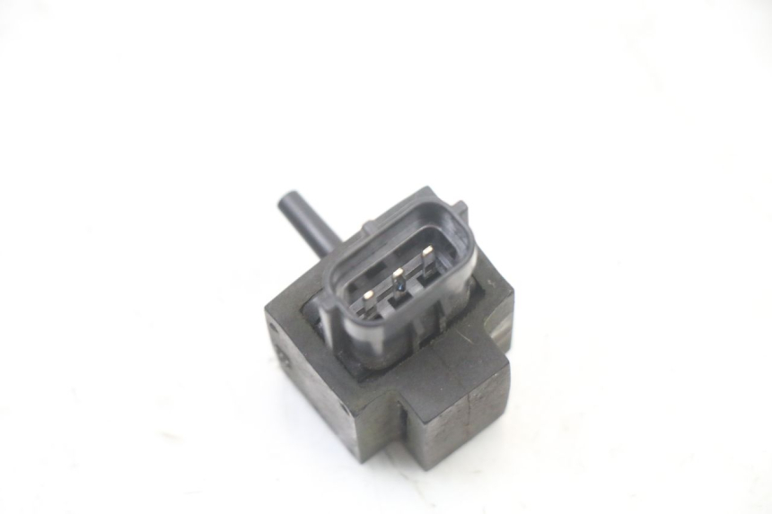 photo de AIR PRESSURE SENSOR SUZUKI GSX F GSXF 650 (2007 - 2015)