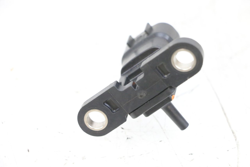 photo de AIR PRESSURE SENSOR YAMAHA XMAX X-MAX 125 (2006 - 2009) - Component detail