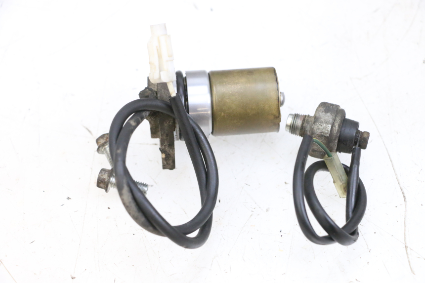 photo de OIL PRESSURE SENSOR SUZUKI BURGMAN 650 (2013 - 2020)