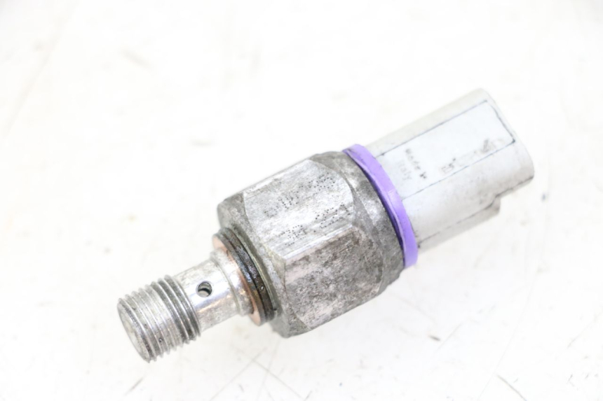 photo de OIL BRAKE PRESSURE SENSOR PIAGGIO MP3 LT 400 (2007 - 2012)