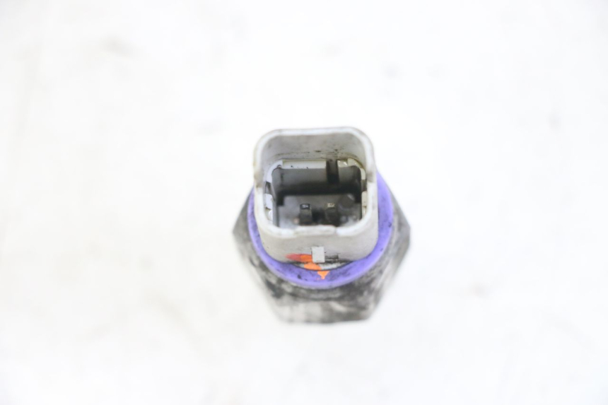 photo de BRAKE OIL PRESSURE SENSOR PIAGGIO MP3 LT 300 (2010 - 2016)